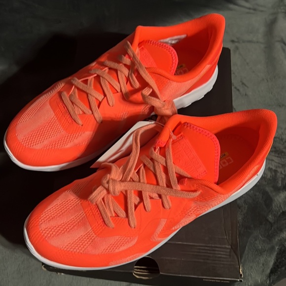 Rare!!! New! Thunderbolt Ultra Ox - Picture 2 of 5